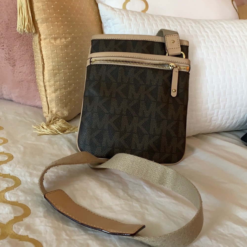 Michael Kors Crossbody Bag